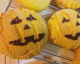 A picture of step 12 of Totoro Cream-filled Melon Buns.