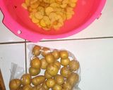 Foto langkah ke 1 dari resep Oseng kentang tanpa dikupas.