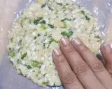A picture of step 5 of Sabudana Thalipeeth.