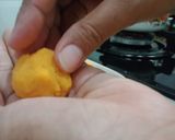 Foto langkah ke 2 dari resep Bola Bola Ubi Madu Crispy.