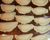 Foto del paso 9 de la receta: Masa de empanada frita