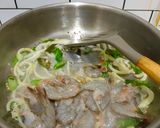 Foto langkah ke 3 dari resep Tumis Tahu Udang Jamur.