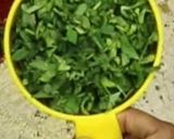 A picture of step 3 of Moringa paratha.