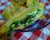 Foto langkah ke 3 dari resep Martabak daun bawang.