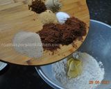 عکس مرحله 2 از دستور طرز تهیه یک نان قهوه ای بینظیر