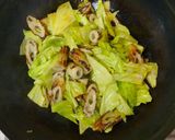 A picture of step 7 of Chikuwa and Cabbage Stir-Fried in Mayonnaise and Ponzu.