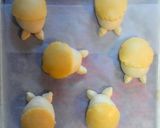 A picture of step 6 of Totoro Cream-filled Melon Buns.
