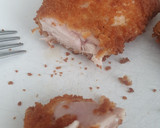 Foto del paso 4 de la receta: Contramuslo de pollo rebozado