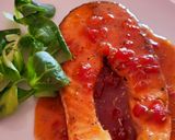 Foto del paso 4 de la receta: Salmón con salsa de mermelada de tomate, naranjada y romero 😋