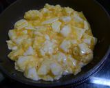 A picture of step 4 of Hanpen Fishcake Tamagoyaki.