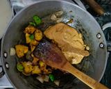 A picture of step 6 of Creamy Butter Chicken Pasta.