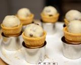 A picture of step 5 of Ice Cream Cone Buns.