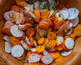 Foto del paso 2 de la receta: Ensalada de zanahoria y rábano
