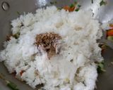फ्राईड राईस (Fried Rice Recipe In Marathi) रेसिपी स्टेप 5 फोटो