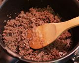 A picture of step 5 of Spicy Minced Meat Kabocha Casserole for the Holidays.