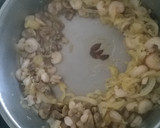 Foto del paso 8 de la receta: Espaguetis negros con gulas, champiñones y gambas