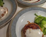 A picture of step 9 of Salmon Burgers with Teriyaki-Mayonnaise Sauce.