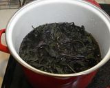A picture of step 3 of Clean and Refreshing Red Shiso Juice.