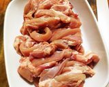 A picture of step 2 of Chicken Chow Mein.