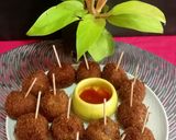 A picture of step 4 of Crispy Egg Bomb.