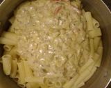 A picture of step 4 of Pipe pasta with cheese,mushroom & garlic sauce.