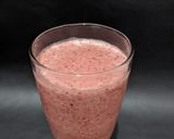 Foto langkah ke 4 dari resep Mixed Berries Pine Yoghurt Smoothies.