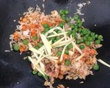 Foto langkah ke 3 dari resep Nasi Goreng Mangga.