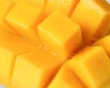 A picture of step 1 of Mango juice.