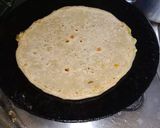A picture of step 5 of Stuffed parantha.