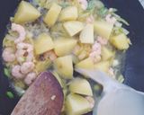 Foto langkah ke 2 dari resep Soup Cream Kentang Udang.
