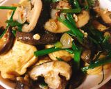 Hình bước làm 3 của món Đậu phụ om nấm Đông cô