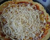 Foto langkah ke 6 dari resep Pizza teflon empuk.