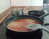 Foto del paso 3 de la receta: Gallineta en salsa con gambas