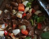 Foto langkah ke 5 dari resep Daging Sapi Lada Hitam (Blackpepper Beef).