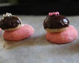 A picture of step 21 of Decoration Cookies: For Your Cakes on Doll's Day.