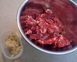 A picture of step 1 of Easy! Delicious! Beef Shigure-ni (Sweet-Savory Simmered Beef).