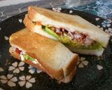 A picture of step 4 of Kua'aina-Style Avocado & Tuna Toasted Sandwiches.