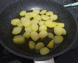 Foto del paso 2 de la receta: Lacón cortado a mano, con patatas cocidas,