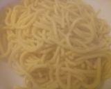A picture of step 3 of Lemon, walnut and Parmesan spaghetti.
