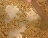 A picture of step 1 of Rajgira flour halwa / sheera.