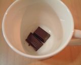 A picture of step 1 of Marshmallow Chocolate Coffee.