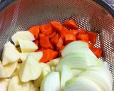 A picture of step 3 of Spare Rib Ginger Stew.