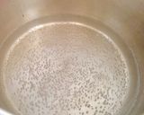 Hình bước làm 2 của món Bông cải xanh luộc chấm xì dầu và canh tỏi cà chua