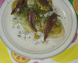 Foto del paso 1 de la receta: Patatas con salsa de tomate, ajo y perejil con anchoas