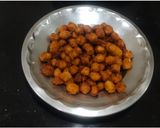 A picture of step 2 of Dry Soya Manchurian.