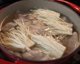 A picture of step 5 of Refreshing Yuki Nabe (Hot Pot) With Pork Belly and Tofu.