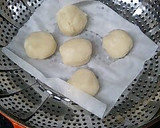A picture of step 3 of Wagashi Shaped Like Shirotan the Seal.