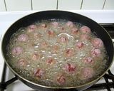 A picture of step 3 of Spanish-Style Meat Balls: Albóndigas.
