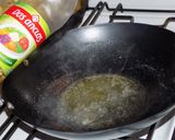 Foto del paso 2 de la receta: Merluza al wok (a la manteca de menta)