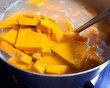 Hình bước làm 2 của món Canh bí đỏ đậu phộng(món chay)